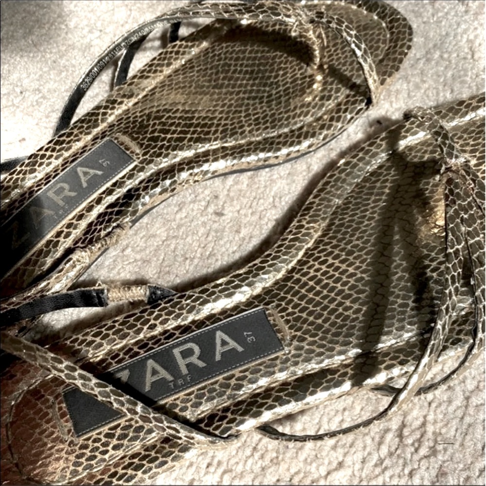 Zara sophisticated slippers 😍😍